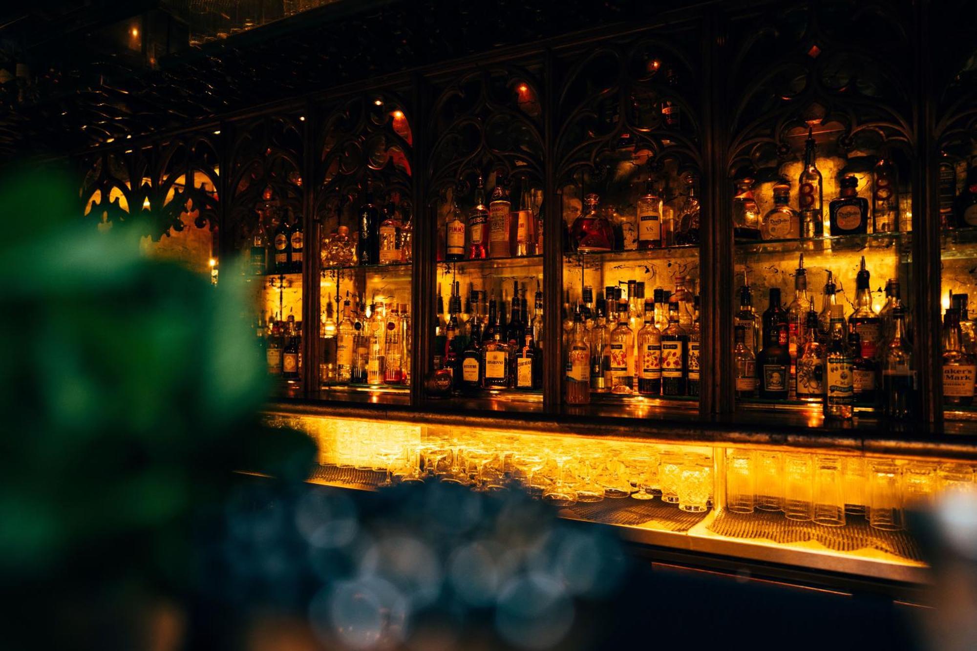 Crazy Bear Beaconsfield Hotel Exterior foto The bar at the 21 Club